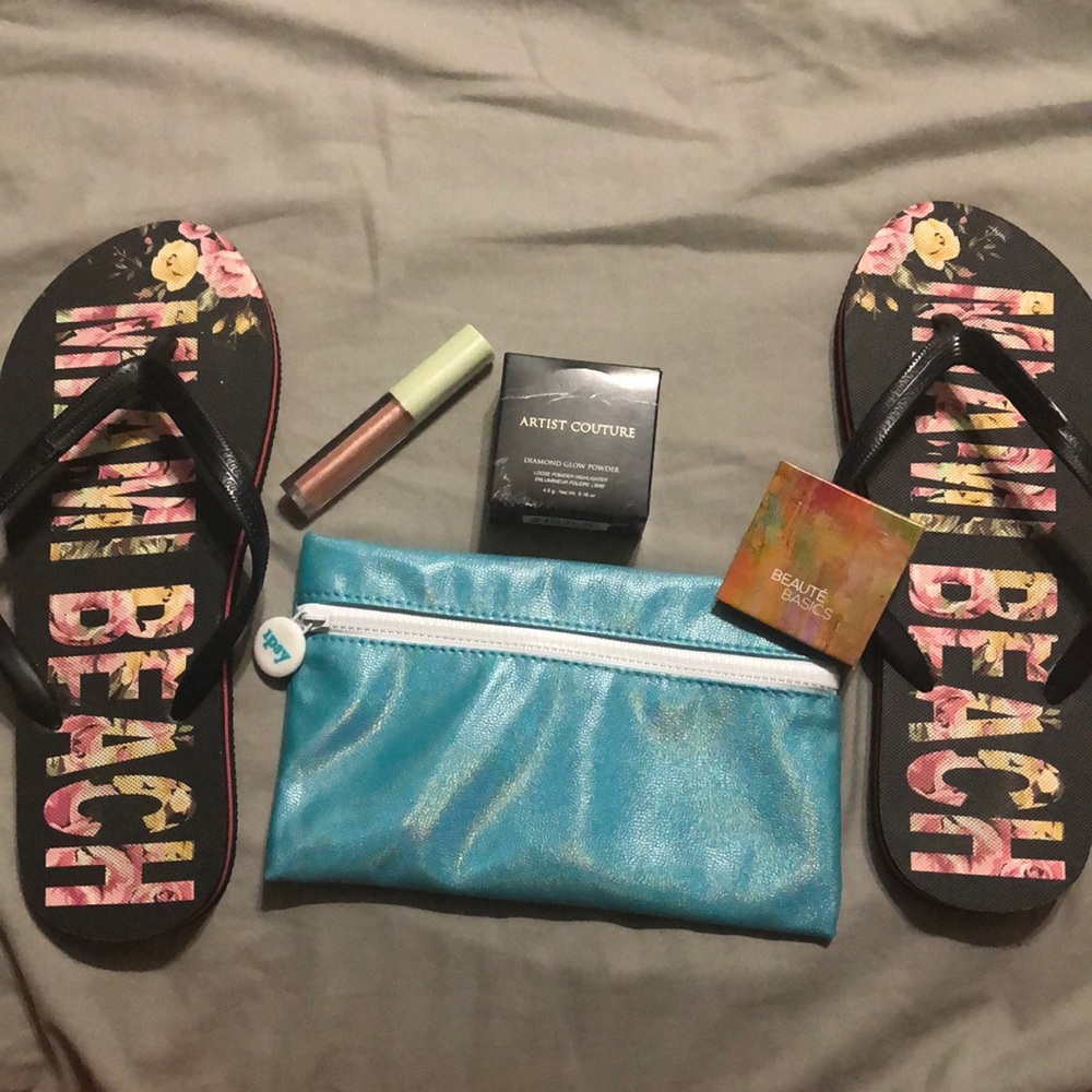 5 Piece Bundle! Makeup+Makeup bag+Flip flops!